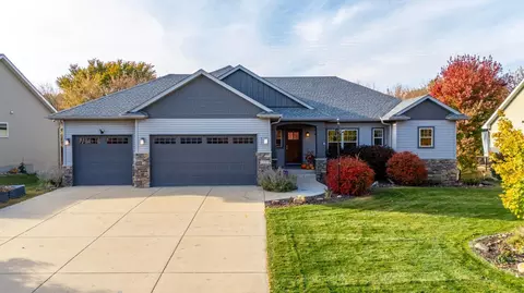 13555 Atwater Ct, Rosemount, MN 55068