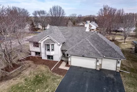 8391 174th St W, Lakeville, MN 55044