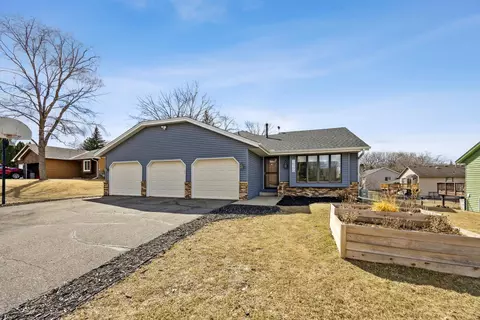 16190 Inglewood Dr, Lakeville, MN 55044