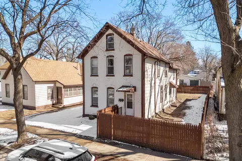 1611 Grand St NE, Minneapolis, MN 55413