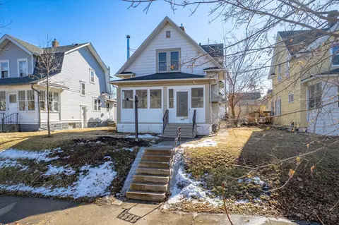 1446 Charles Ave, Saint Paul, MN 55104