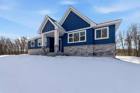 4615 Athens Trl, North Branch, MN 55056