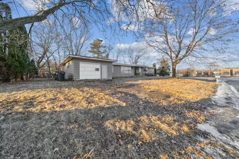 130 E Pomeroy St, River Falls, WI 54022 photo 4