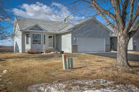 914 Shady Ridge Ln, Braham, MN 55006