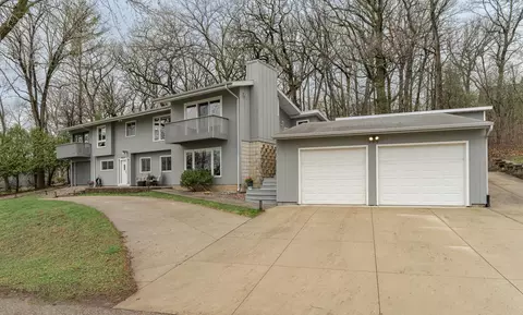 1509 Woodland Dr SW, Rochester, MN 55902