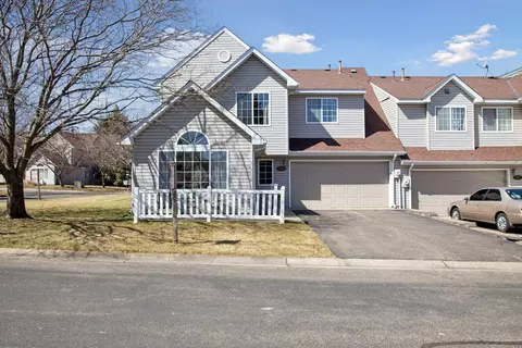 7289 Brittany Ln, Inver Grove Heights, MN 55076