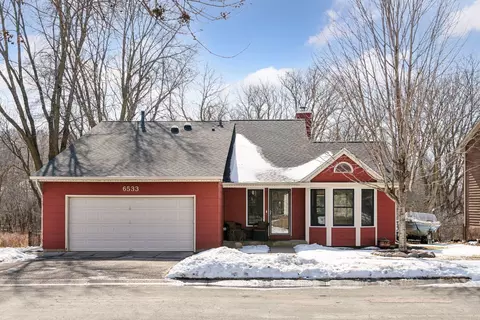 6533 Gray Fox Curv, Chanhassen, MN 55317