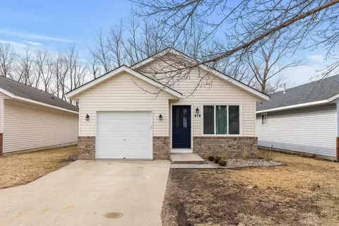 414 Lady Slipper Ave NE, New Prague, MN 56071