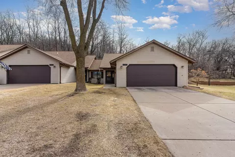 1743 Cobblestone Ct, Red Wing, MN 55066