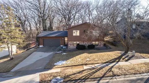 104 23rd St SW, Rochester, MN 55902