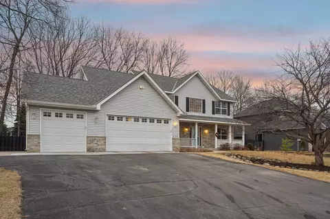 4133 White Oak Ln, Excelsior, MN 55331