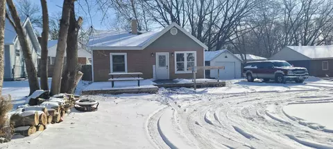 706 11th Ave NE, Rochester, MN 55906