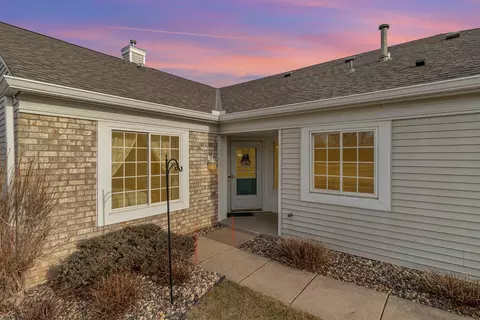 7510 Ojibway Park Rd, Woodbury, MN 55125