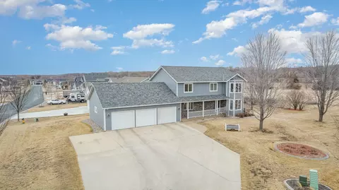 1170 Cubasue Ct, Shakopee, MN 55379
