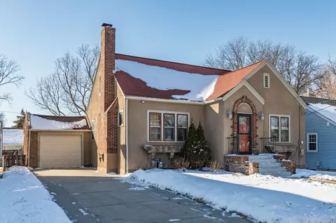 125 13th Ave NW, Rochester, MN 55901
