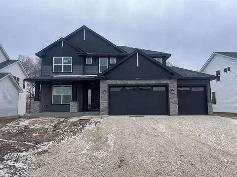 2710 Aspen Dr, Shakopee, MN 55379