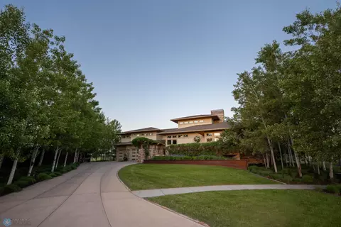4134 Furnberg Pl S, Fargo, ND 58104
