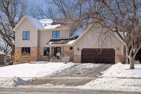 17409 Hayes Ave, Lakeville, MN 55044