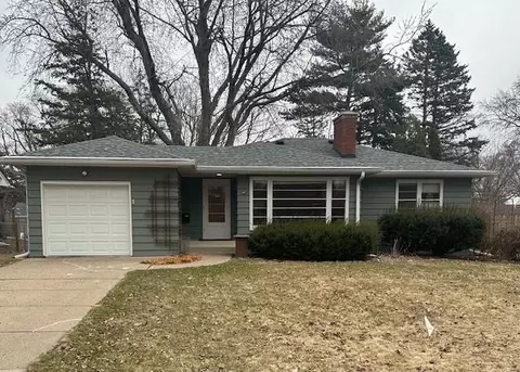 1908 Simpson St, Falcon Heights, MN 55113