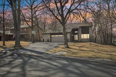 1217 Carlson Lake Ln, Eagan, MN 55123