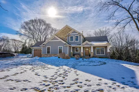 431 Wren Ln, Hudson, WI 54016
