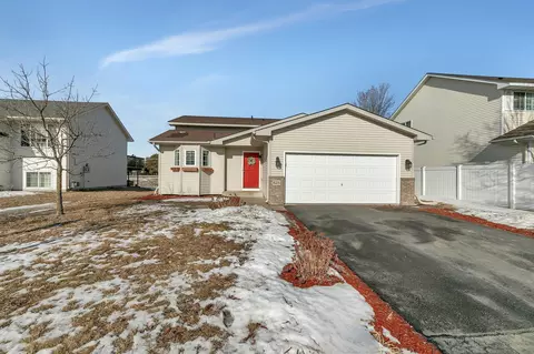825 Isabella Ave, Clearwater, MN 55320