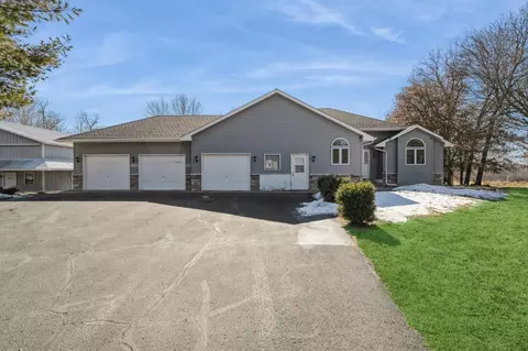 4699 358th St, North Branch, MN 55056
