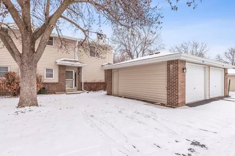 934 E Travelers Trl #60, Burnsville, MN 55337