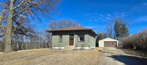 421 Portland Ct NE, Rochester, MN 55906