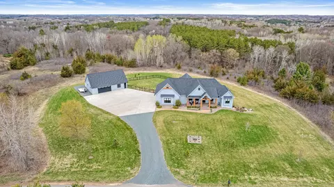 438 Highland Vw, Houlton, WI 54082
