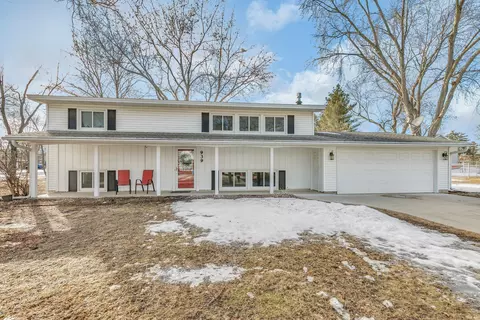 939 Brenda Lee Dr, Saint Cloud, MN 56303
