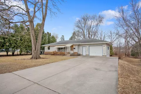 6430 Hampshire Pl N, Golden Valley, MN 55427