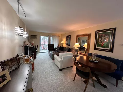 2720 Dale St N #C304, Roseville, MN 55113