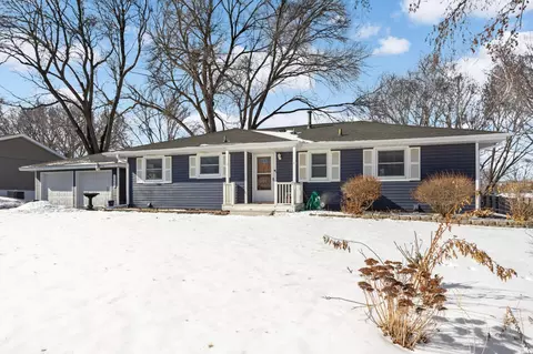 13812 Scott St, Burnsville, MN 55337