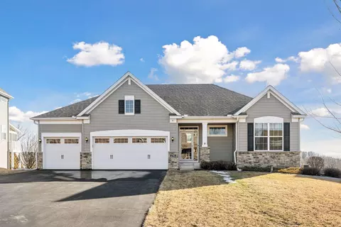 2745 Heron Ln, Victoria, MN 55386