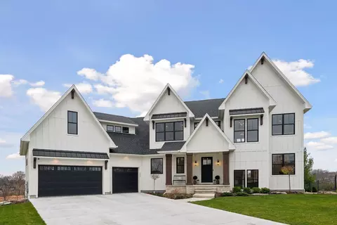 2495 Marshview Ct, Victoria, MN 55386