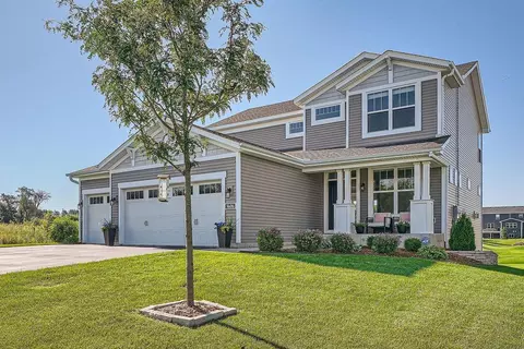 1606 71st St W, Inver Grove Heights, MN 55077