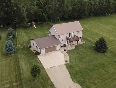 32 Lime Lake Dr, Avoca, MN 56114