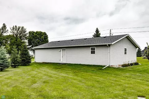 Exterior - 304 Chestnut Dr, Horace, ND 58047 photo 7 of 17