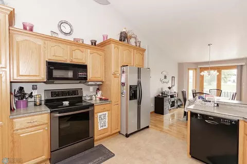 Kitchen - 304 Chestnut Dr, Horace, ND 58047 photo 4 of 5