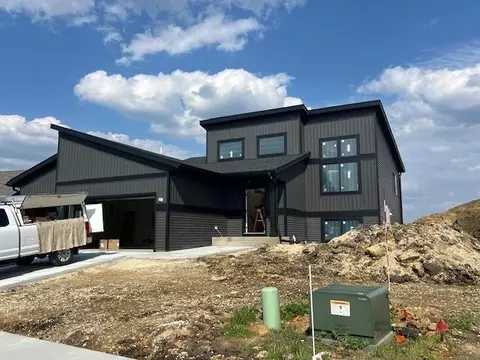 2236 Petersen Dr NW, Stewartville, MN 55976