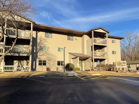1828 Perlich Ave #2E, Red Wing, MN 55066