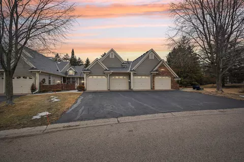 1604 Wexford Way, Woodbury, MN 55125