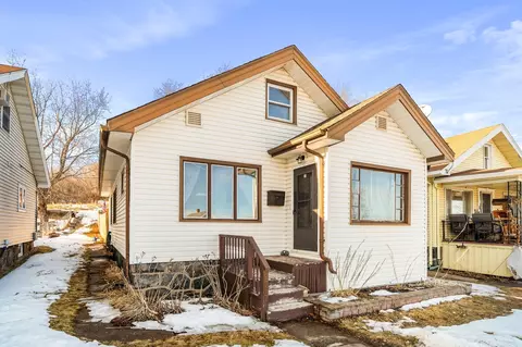 2717 W 9th St, Duluth, MN 55806