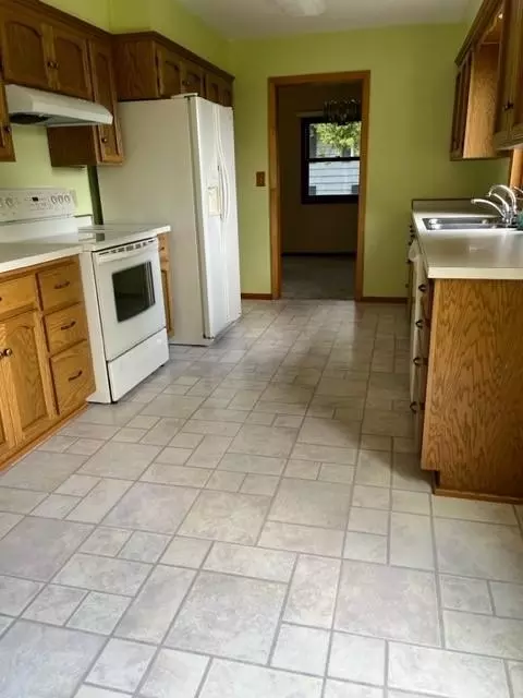 641 16th St, Windom, MN 56101 photo 7