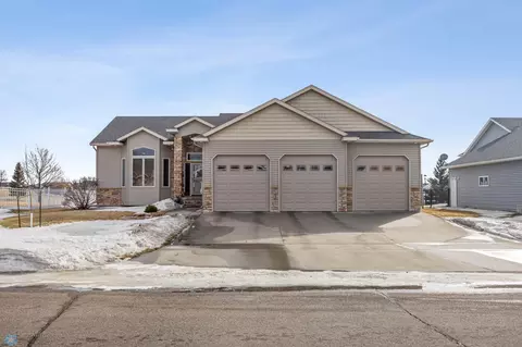 1005 6th Ave NE, Dilworth, MN 56529