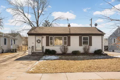 1952 Field Ave, Saint Paul, MN 55116