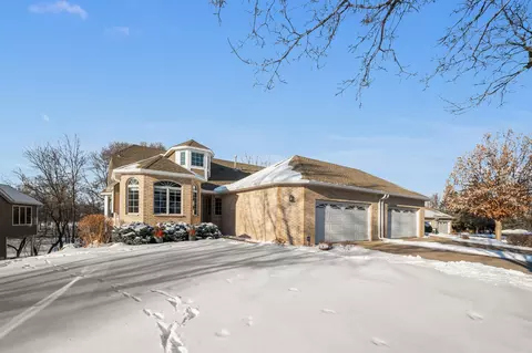 593 Terrace Courte, Roseville, MN 55113