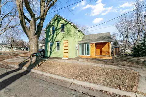 471 1st St N, Winsted, MN 55395