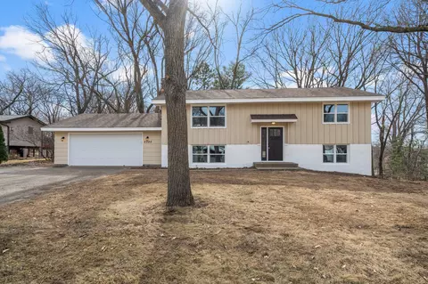 2320 S Coon Creek Dr, Andover, MN 55304